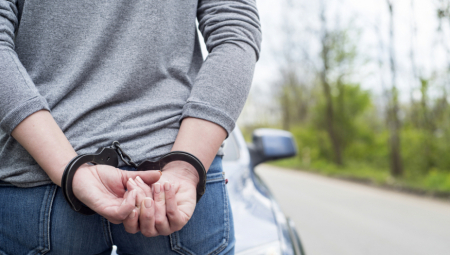 MUŠKARAC (46) IZ ALEKSANDROVCA BRUTALNO PRETUKAO ŽENU Policija mu našla pištolj bez dozvole