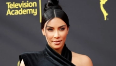 KIM KARDAŠIJAN UHVAĆENA U LAŽI Objavila fotke, pa brže bolje obrisala, ispod kupaćeg nosila steznik