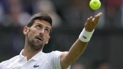 FEDERERU SE NE PIŠE DOBRO Novak napada istoriju na Vimbldonu i preti da sruši nestvaran rekord