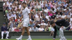 NOVAK U SVAĐI SA SUDIJOM Đoković besan zbog jedne odluke
