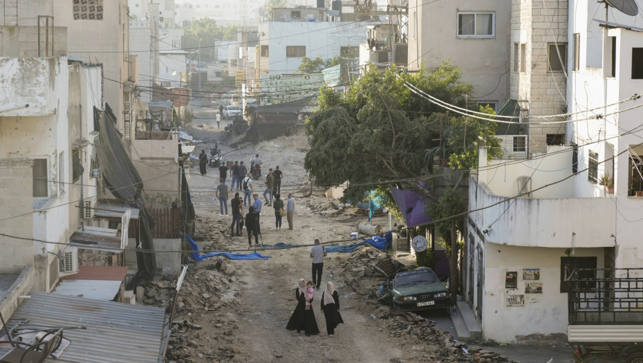 IZRAELSKA VOJSKA SE POVUKLA IZ DŽENINA Palestinci ih ispratili raketama