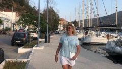 ZBOG INTIMNIH SNIMAKA UMALO OSTALA BEZ POSLA Voditeljka (67) prošla kroz pakao