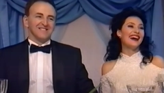 SVADBENI POKLON OTKRIVA STROGO ČUVAJU TAJNU! Ceca je morala da ispuni ovo svekrvinu želju, reči Arkanove majke nikada neće zaboraviti