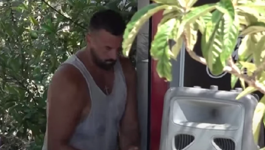 PRE ĆU KOPATI KANALE ZA 30 € Tomović zapenio: Oko nas siromaštvo, beda, a šalje se novac poludegenima