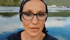 IVU RADI NA ALJASCI, A SAD JE POKAZALA DRUGU STRANU POSLA: Teretana, bazen, bioskopska sala (VIDEO)