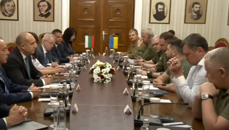 "OVO JE DEFINITIVNO RAT" Sukob Zelenskog i Radeva, kamere sve snimile (VIDEO)