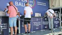 JEDNOSTAVNO I BRZO Reporteri Alo! na graničnom prelazu Preševo: Novi tag za par minuta! (VIDEO REPORTAŽA)