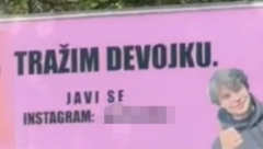 SVE JE POKUŠAO, OSTALO MU JE JOŠ SAMO OVO "Tražim devojku, javi se" Pančevac zakupio bilbord, o njegovoj poruci bruji Srbija