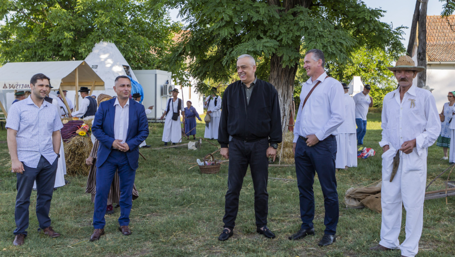Gradonačelnik Subotice Stevan Bakić prisustvovao „Takmičenju risara“ u Đurđinu (FOTO)