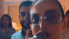 OKITILI JE PARAMA I PO SANDALAMA! Indi trpali evre i dinare gde su stigli, haos na veselju