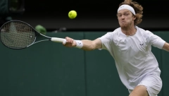 RUS ČEKA ĐOKOVIĆA Rubljov slavio posle drame i plasirao se među osam najboljih