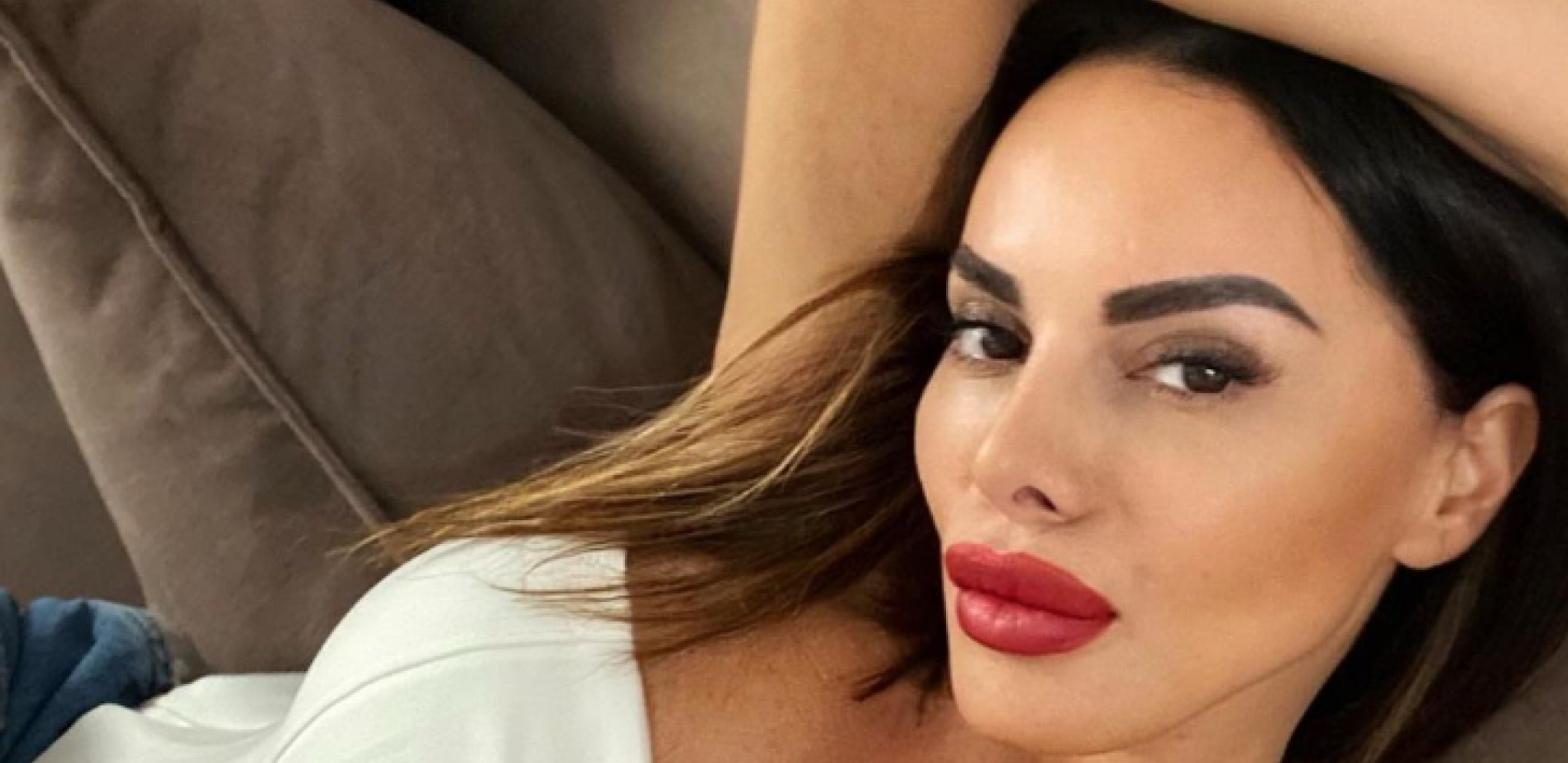 SKINULA SE LUKASOVA BIVŠA I POKAZALA ČIME RASPOLAŽE Bez blama pokazala intimne delove, vreli kadrovi ostavljaju bez daha (FOTO)