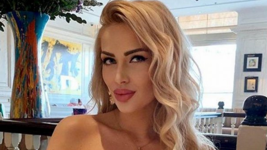 OBEĆAO MI JE DA SE NEĆE UBITI, VRIŠTALA SAM IZ SVE SNAGE! Starleta preživela veliku tragediju: Pretio je majci, bio je alkoholičar