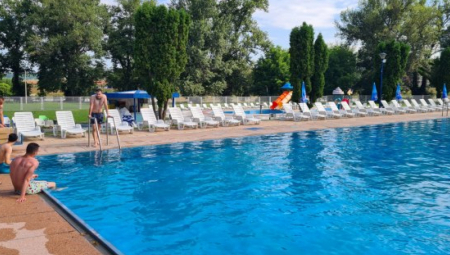"PREVIŠE HLORA U BAZENU MOŽE DOVESTI DO GUŠENJA!" Gradski zavod za javno zdravlje:" Kvalitet vode kontroliše se jednom nedeljno!"