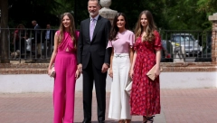 ĆERKE KRALJICE LETICIJE ZASENILE MAJKU Španske princeze su blistale na svečanoj dodeli nagrada