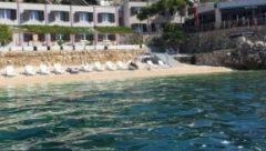 KO ĆE DA PLATI 5 EVRA ZA KUGLU SLADOLEDA Hrvati naplaćuju i gledanje zalaska sunca, a plaže im zjape prazne