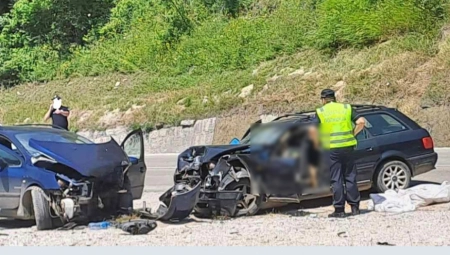 SUDAR TRI AUTOMOBILA, POGINUO VOZAČ Oglasio se MUP o nesreći kod Nove Varoši