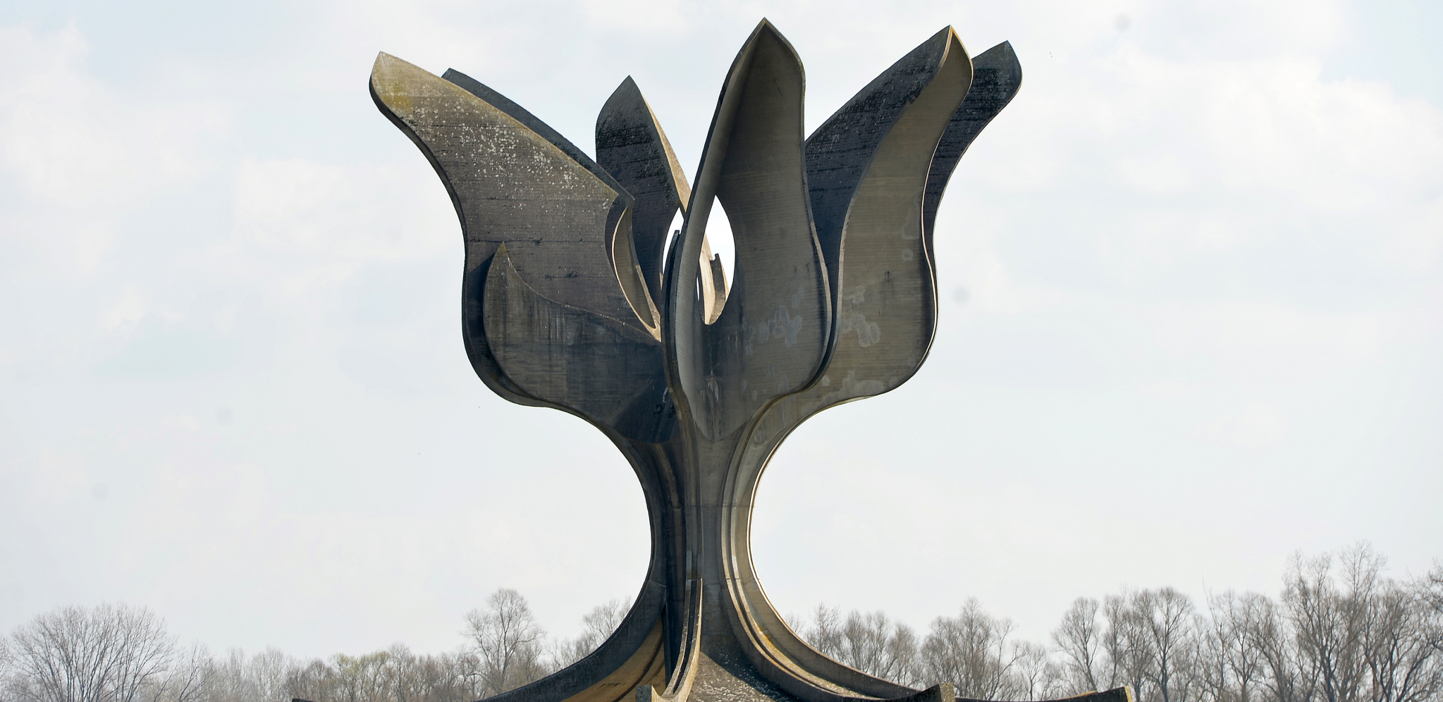 KAMENI CVET DA BUDE NA UNESKOVOJ LISTI: 35 zemalja traži od Hrvatske da se ponovo otvori "slučaj Jasenovac"