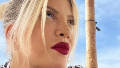 TORI SPELING U INVALIDSKIM KOLICIMA Glumica uslikana dok je izlazila iz bolnice, sva u modricama po licu i telu (FOTO)