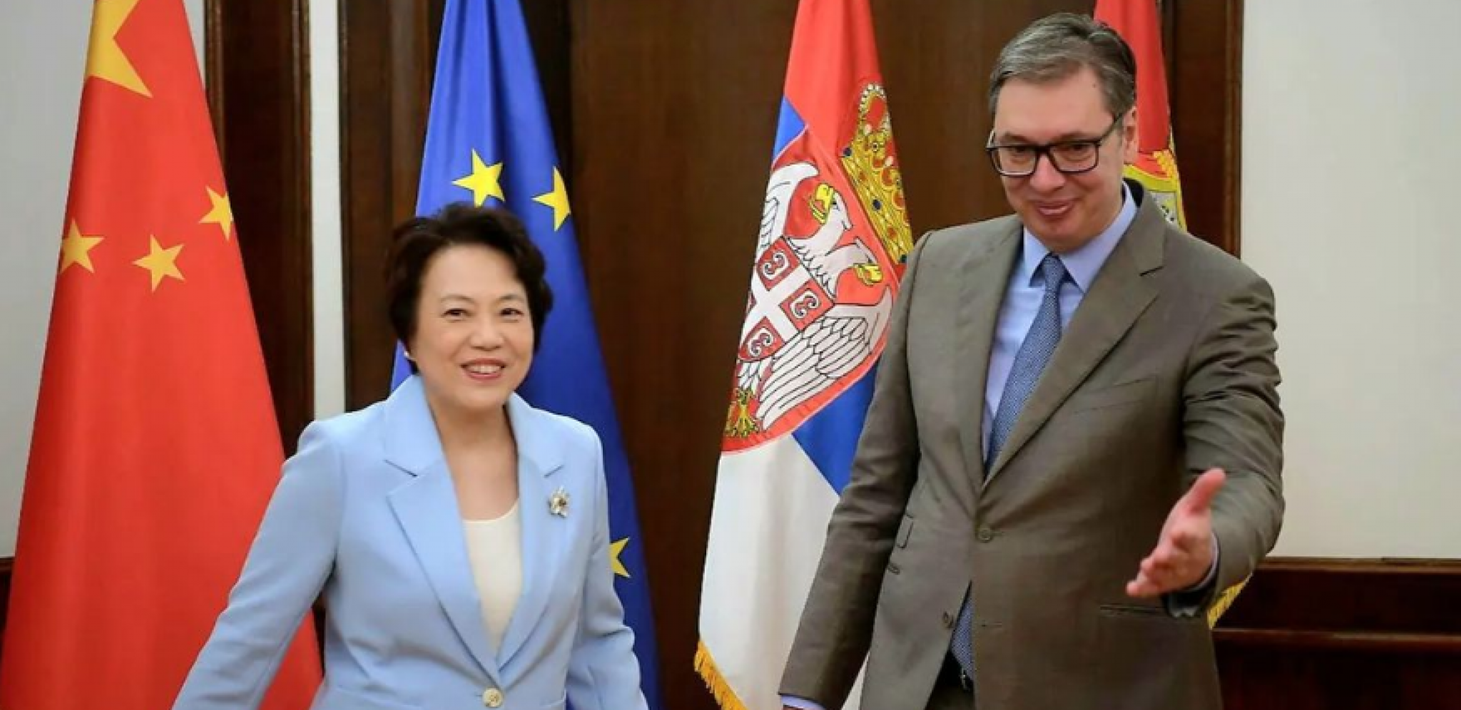 "OBAVESTIO SAM AMBASADORKU O UGROŽENOSTI SRBA NA KOSOVU I METOHIJI" Vučić se sastao sa Čen Bo