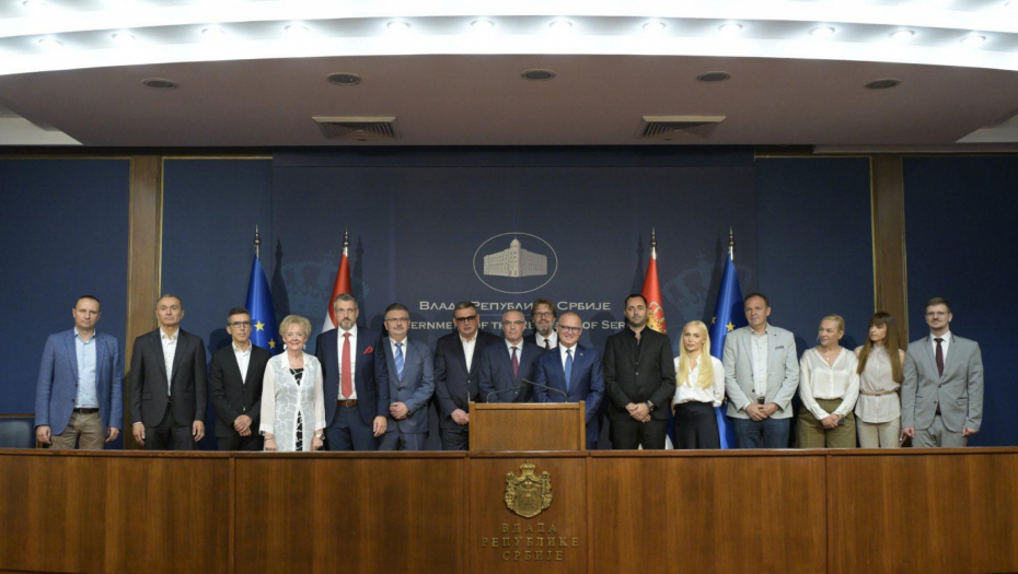 NEMA VIŠE ČEKANJA Vesić: Od septembra srpskim tagom kroz Hrvatsku (FOTO)