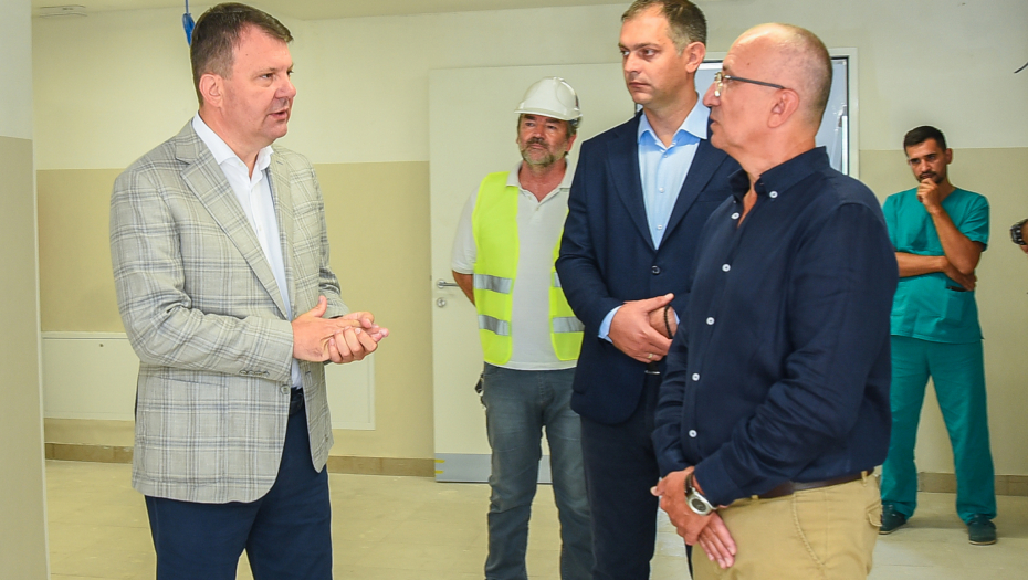 Mirović obišao radove na rekonstrukciji i dogradnji Doma za duševno obolela lica u Čurugu