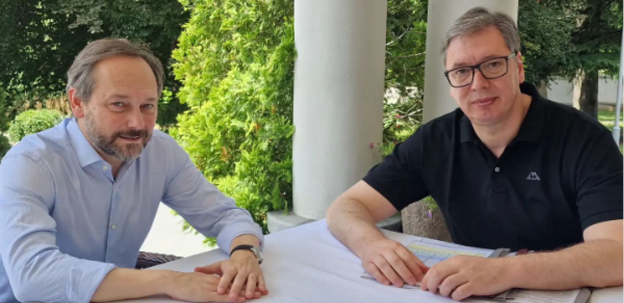 PREDSEDNIK VUČIĆ NA RADNOM RUČKU SA EMANUELOM ŽIOFREOM Poznate teme važnih razgovora za Srbiju