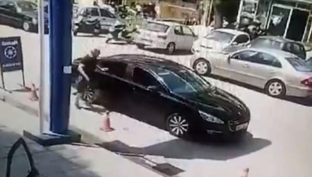 SNIMLJENO UBISTVO NA PUMPI U SOLUNU Albanac pokušao da ga udari lancem, ovaj ga upucao iz automobila (FOTO)