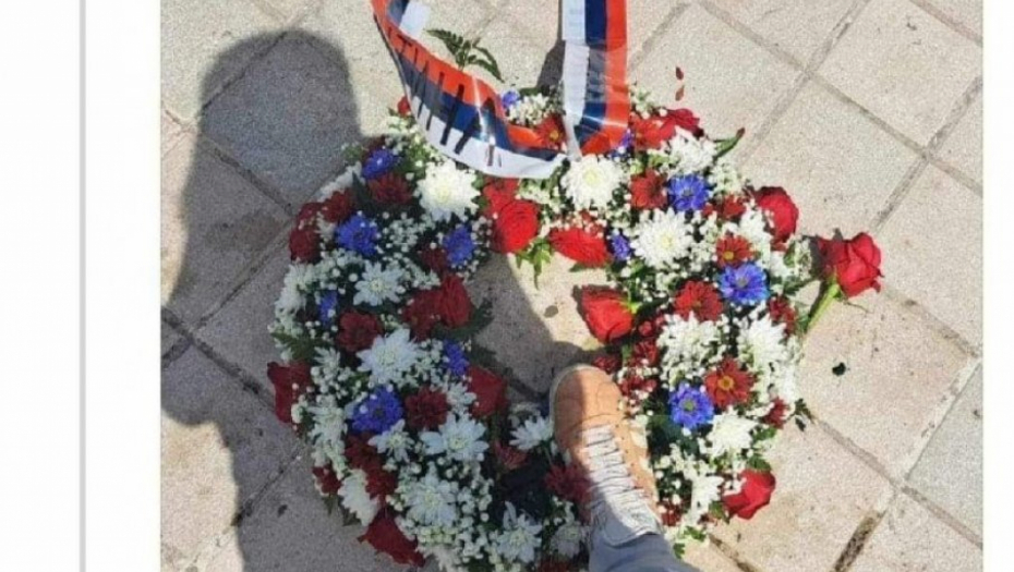 ZAVRŠILA SAM NAM OVO NIKŠIĆANI Nova BRUKA u Crnoj Gori: Gazila nogom venac na spomeniku kralju Nikoli, pa ga bacila u kontejner (FOTO)
