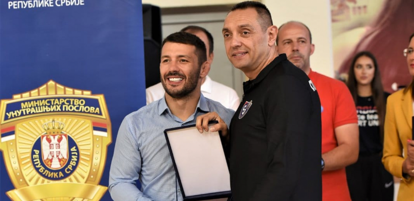 Proslavljeni sportisti i sportski radnici podržali Vulina: BORI SE ZA OČUVANJE SRPSKIH NACIONALNIH INTERESA