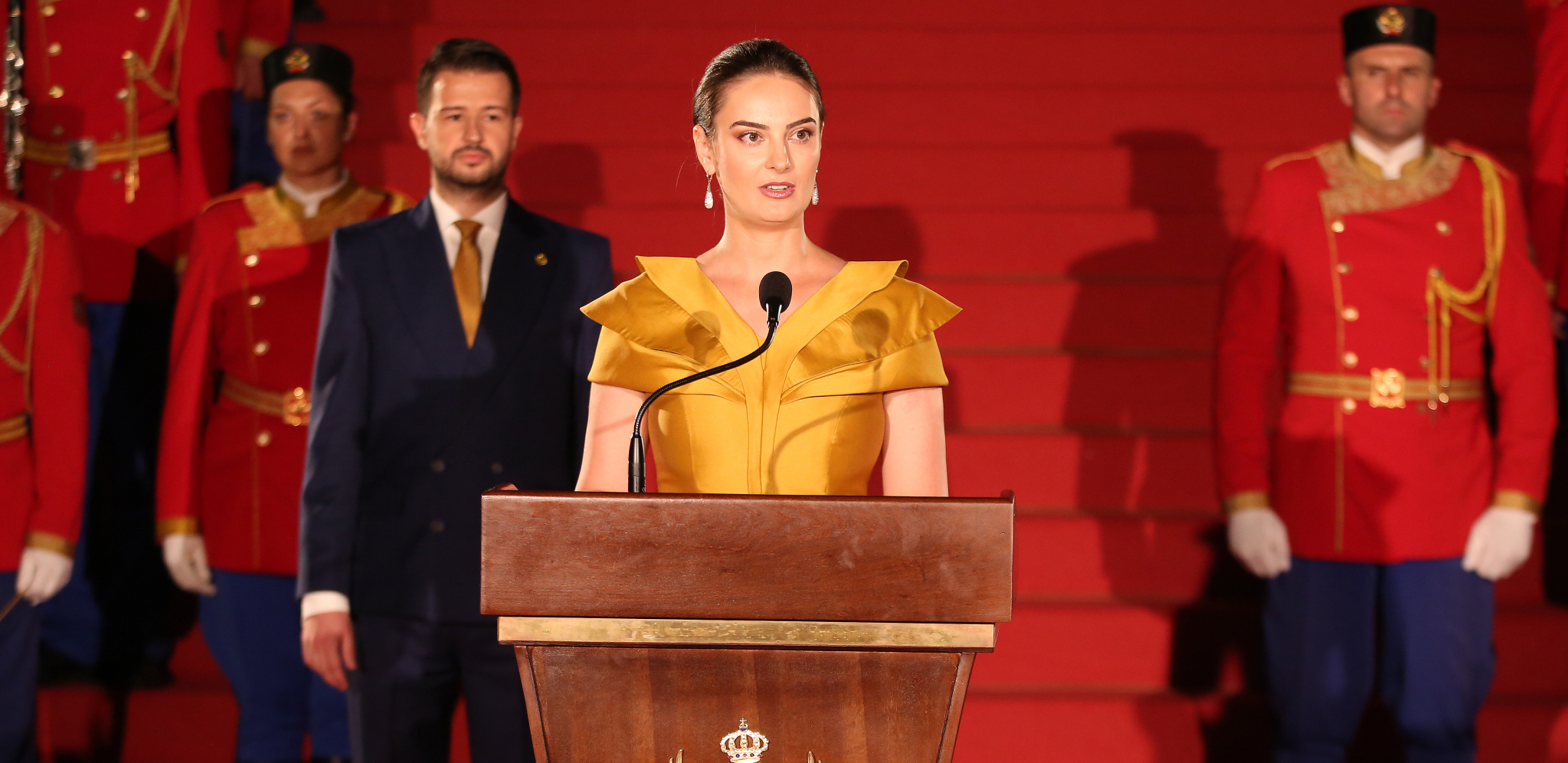 KRITIKUJU JE Milena Milatović svojim stajlingom nenamerno šokirala