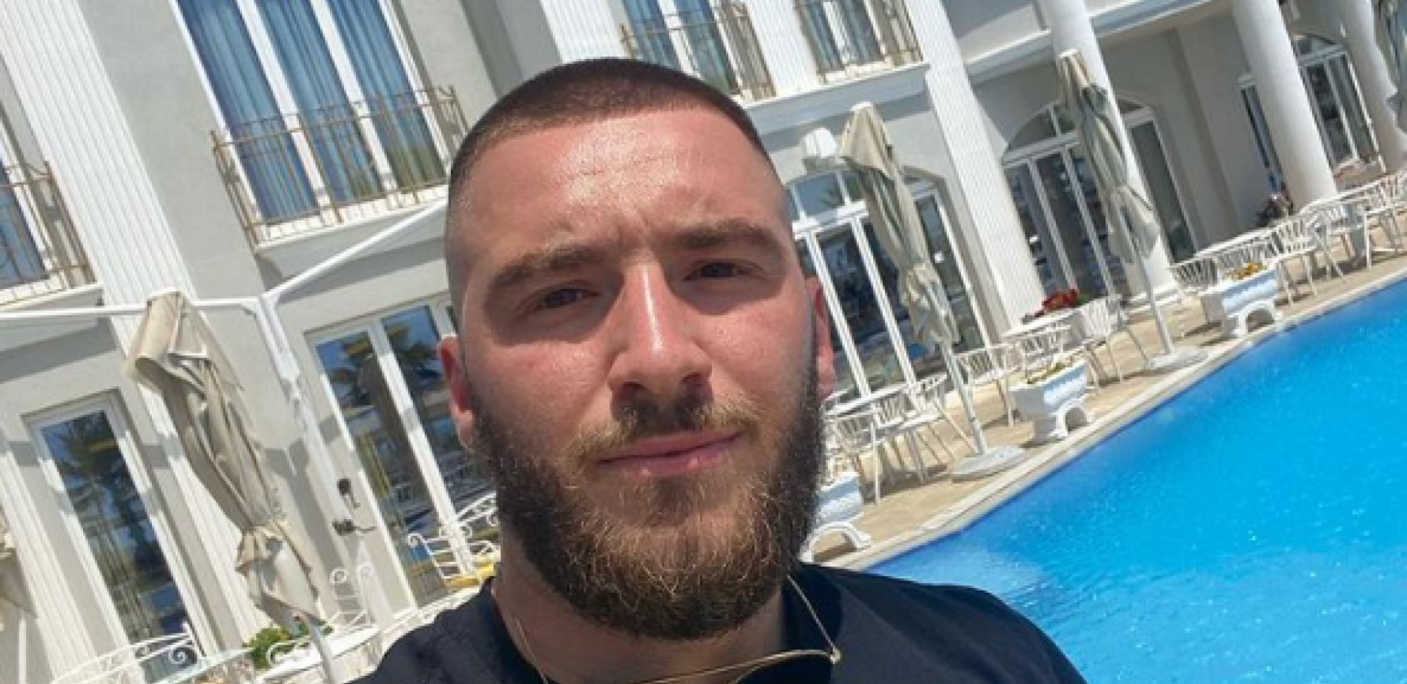 PROCURILA GOLIŠAVA FOTKA MENSURA AJDARPAŠIĆA Bivši Zadrugar ne liči na sebe, svi se pitaju da li je ovo moguće?! (FOTO)