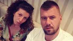 DOBRO JE KAD U ŽIVOTU NEKO TE VOLI Janjuš i Ena zaljubljeni i srećni kao nekad, očekuje se i prinova? (FOTO)