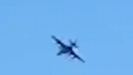 SNIMAK PADA RUSKOG AVIONA ZAPALIO DRUŠTVENE MREŽE Ljudi prestravljeni beže iz vode (VIDEO)