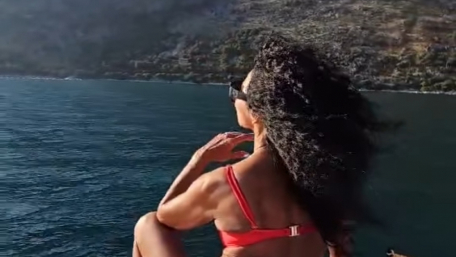 MORE MIRNO, A MI NEMIRNI Lidija Vukićević pravi lude žurke u Crnoj Gori FOTO