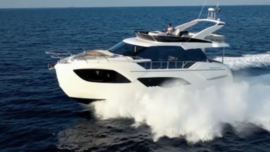 PLAĆAJU PAPRENO, "NE" NE POSTOJI KAO ODGOVOR Radnica na jahti otkrila bizarne zahteve bogataša (VIDEO)