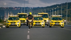 BEZBEDNA VOŽNJA I NA VISOKIM TEMPERATURAMA: AMSS SAVETUJE KAKO DA BEZ STRESA STIGNETE NA SVOJE ODREDIŠTE