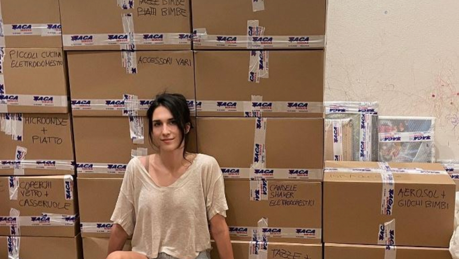 JELISAVETA ORAŠANIN NIKAD IZAZOVNIJA Glumica se utegla u haljinu pripijenu uz telo, pa pokazala obline