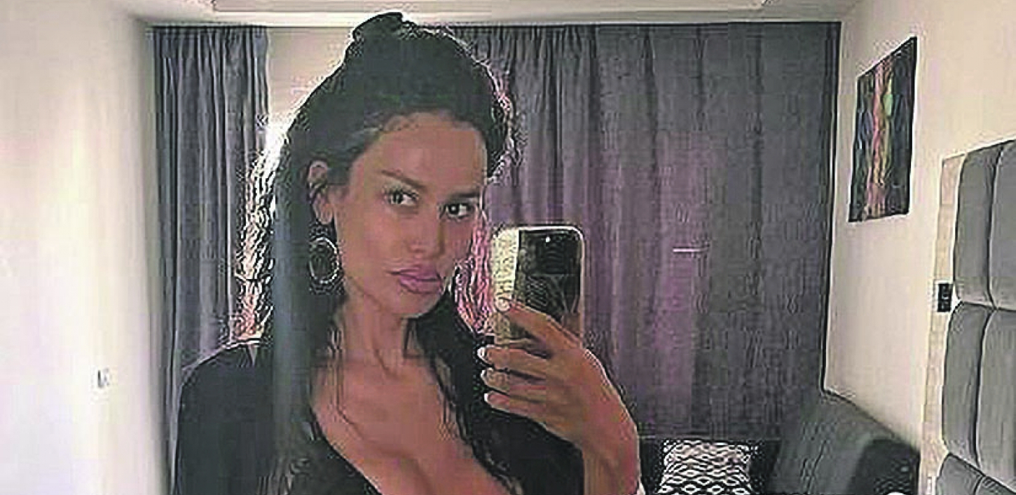 ZBOG INDI POPADALE VILICE Pevačica se skinula u bikini, pa priznala: SAMO MI JE OVO POTREBNO