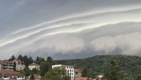 APOKALIPSA U 16 SEKUNDI Pogledajte kako nadire superćelijski oblak nad Beogradom (VIDEO)
