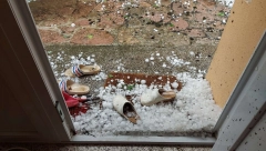 PADAO GRAD VELIČINE TENISKE LOPTICE Razorno nevreme stiglo i u Italiju, stotine povređenih