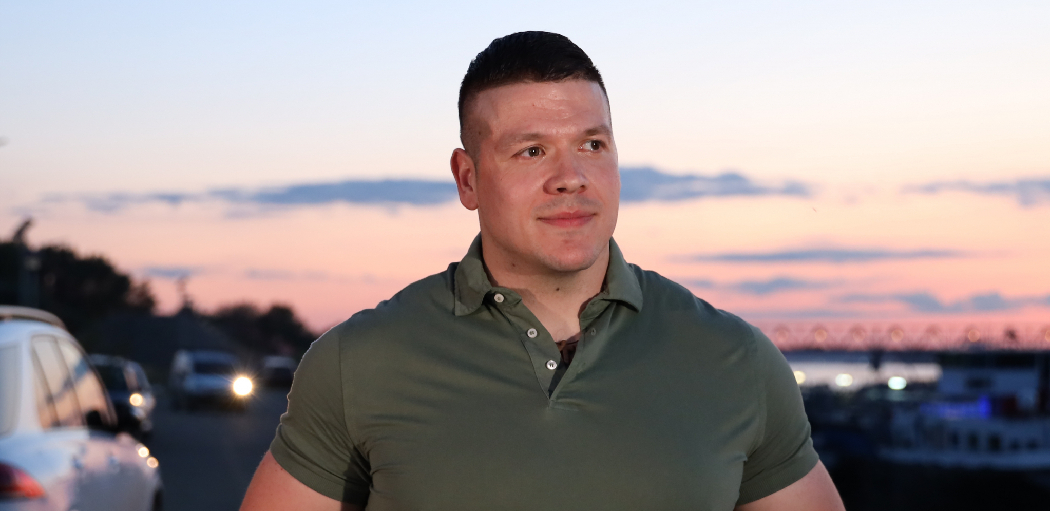 AU, SLOBO, KAO MAŠINA SI! Radanović pokazao zmijsko telo, žene u agoniji što je oženjen