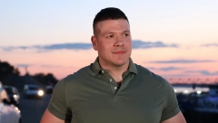 AU, SLOBO, KAO MAŠINA SI! Radanović pokazao zmijsko telo, žene u agoniji što je oženjen