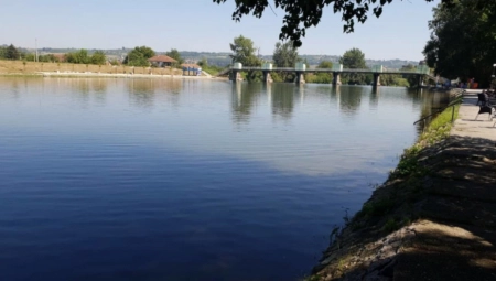 JEZIVA NESREĆA NA BRANI ZAPADNE MORAVE Mladića voda prebacila preko ustave