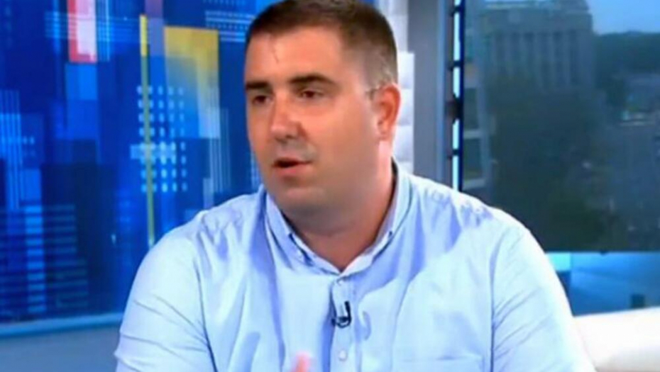 GORE MREŽE ZBOG STATUSA SRPSKOG LEKARA "Čovek na otpadu prodaje razdrndana kola i kaže mi: Druže, sve je to lepo, avioni, kamioni..." Ovo je lekcija za sve