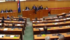 ZATVARAJTE PROZORE, VODA NADIRE! Prekinuta sednica Hrvatskog sabora