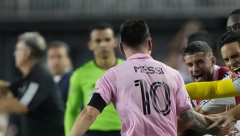 NE, NE, OČI VAS NE VARAJU Mesi obukao plašt iz Barselone, Suarez podsetio na najbolje dane