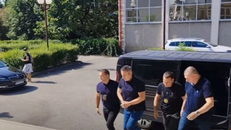 "UKOLIKO SE POJAVI DNK NA DOKAZIMA, UBIĆEMO VELJOVIĆA I BANOVIĆA": Isplivali NOVI detalji skaj prepiske koja trese CG