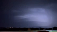 U OVIM DELOVIMA SRBIJE POKREĆE SE NEKOLIKO SUPERĆELIJA Stiže krupan grad i orkanski vetar, evo kad će JAČE NEVREME