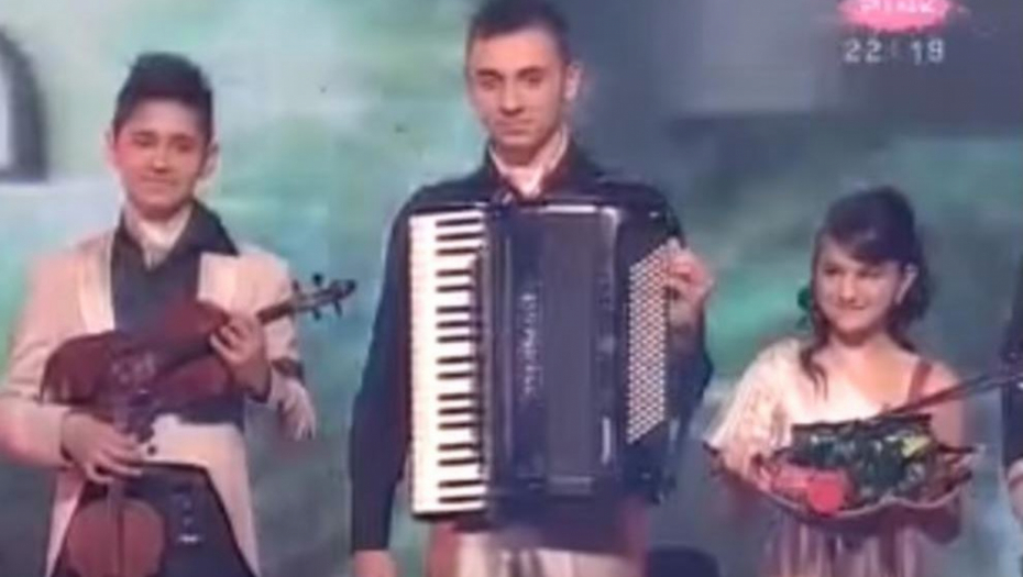 PEVALI SU NA ULICI, A ONDA SU SE PRESELILI IZ SRBIJE Danas žive u kući koja vredi preko 200.000 evra, a evo čime se bave Pilerovi